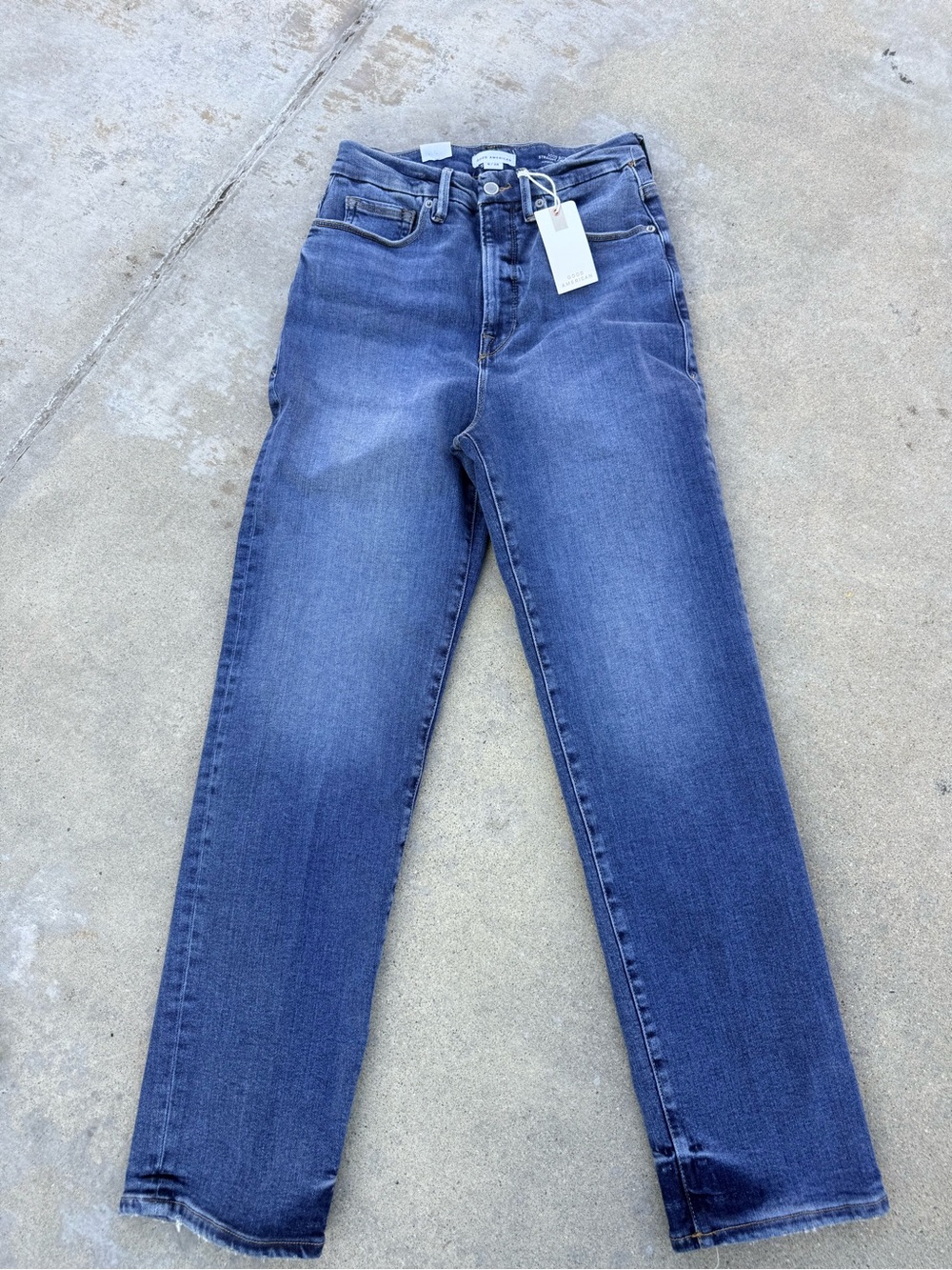 Good American High-Rise Straight Leg Jeans in Washed Blue